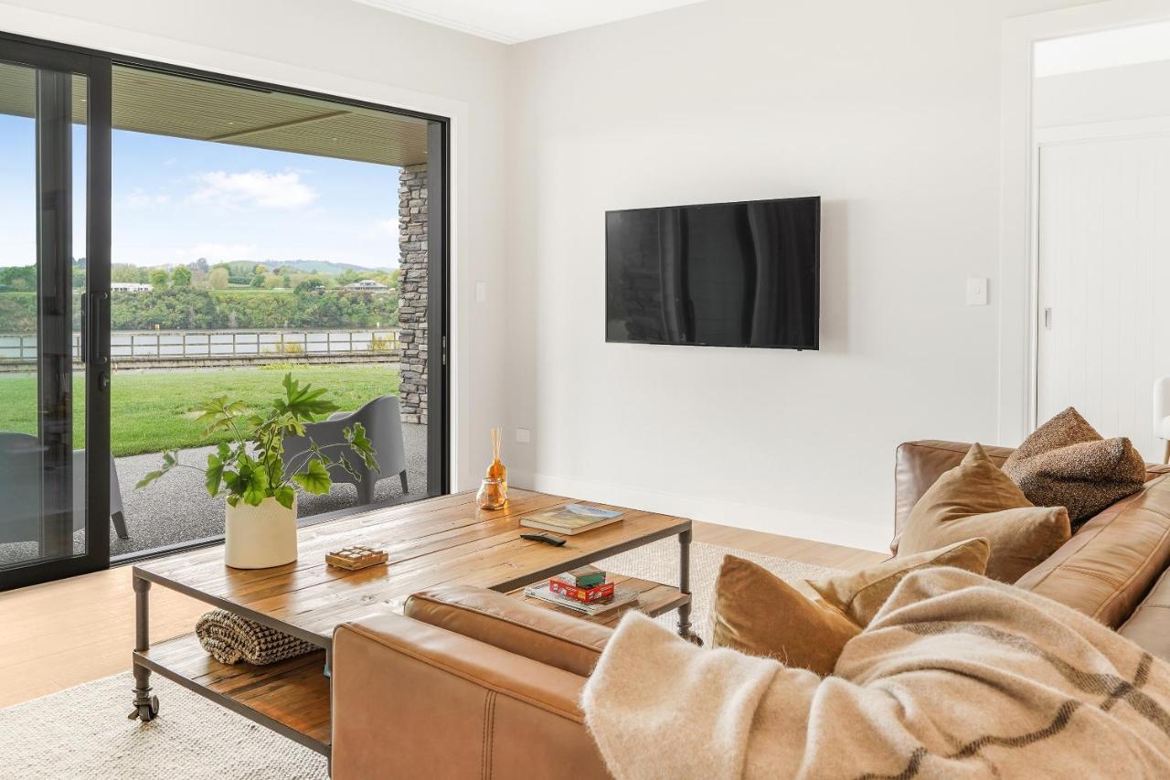 Lakeside Karapiro Downstairs Apartment كامبريدج المظهر الخارجي الصورة