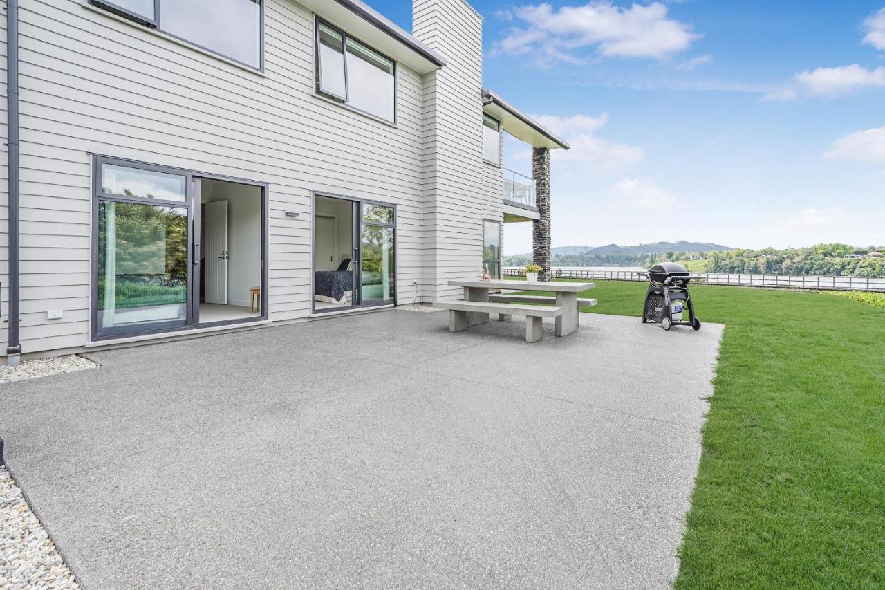 Lakeside Karapiro Downstairs Apartment كامبريدج المظهر الخارجي الصورة