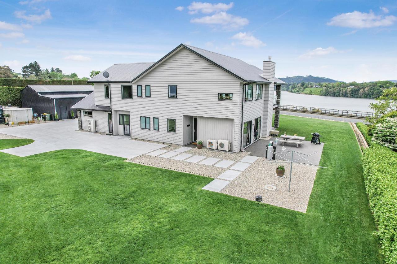 Lakeside Karapiro Downstairs Apartment كامبريدج المظهر الخارجي الصورة